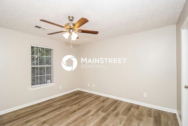 Building Photo - 3 Bedroom Pet-Friendly Home in Hiram, GA with Main Street Renewal
