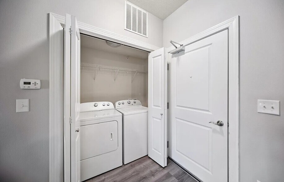 Building Photo - 8350 Ep True Pky