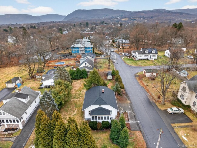 Building Photo - 27 Algernon St