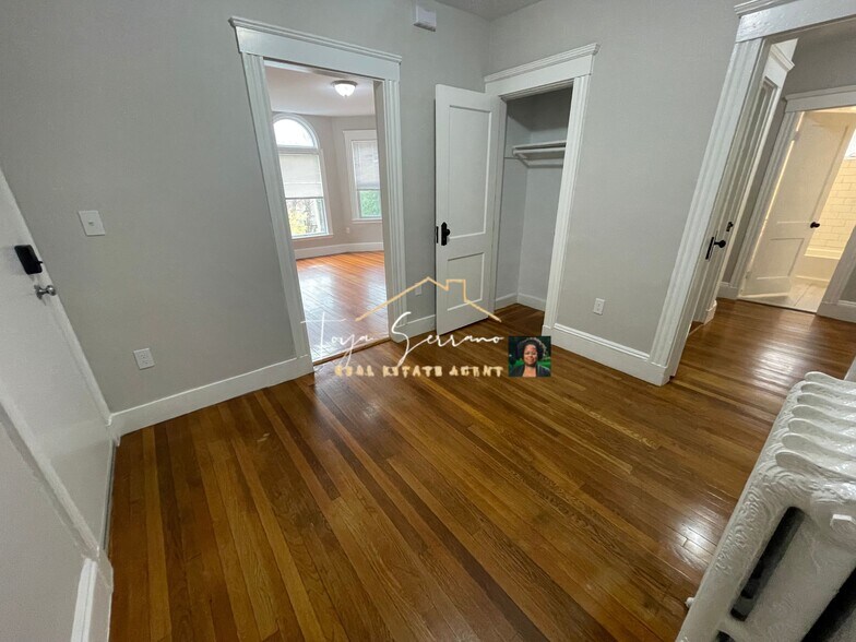 Building Photo - 54 Alpha Rd