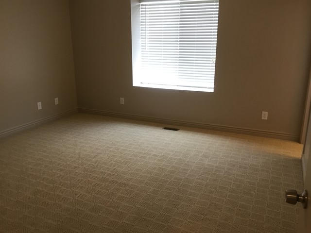 Building Photo - 934 E 490 N