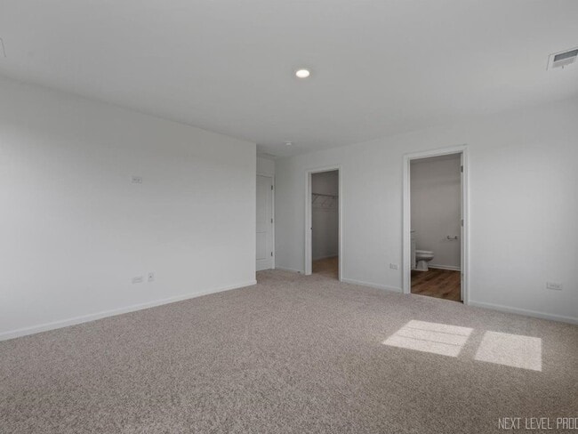 Building Photo - 25715 W Yorkshire Dr