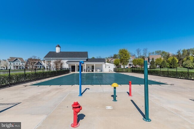 Building Photo - 48 Meadow Creek Ln