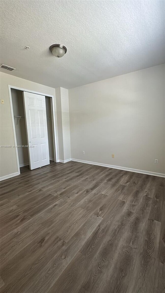 Building Photo - 3356 Robert Trent Jones Dr