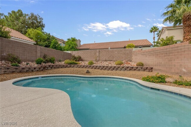 Building Photo - 8009 Clock Tower Ct