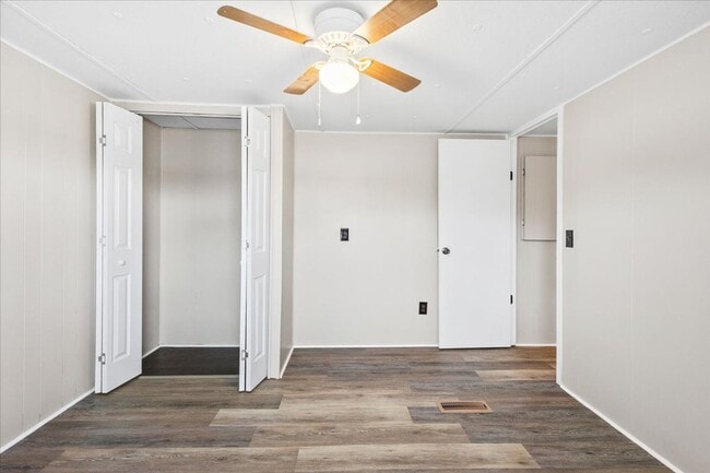 Building Photo - Newly Renovated 2 Bedroom Rental in Kingsport
