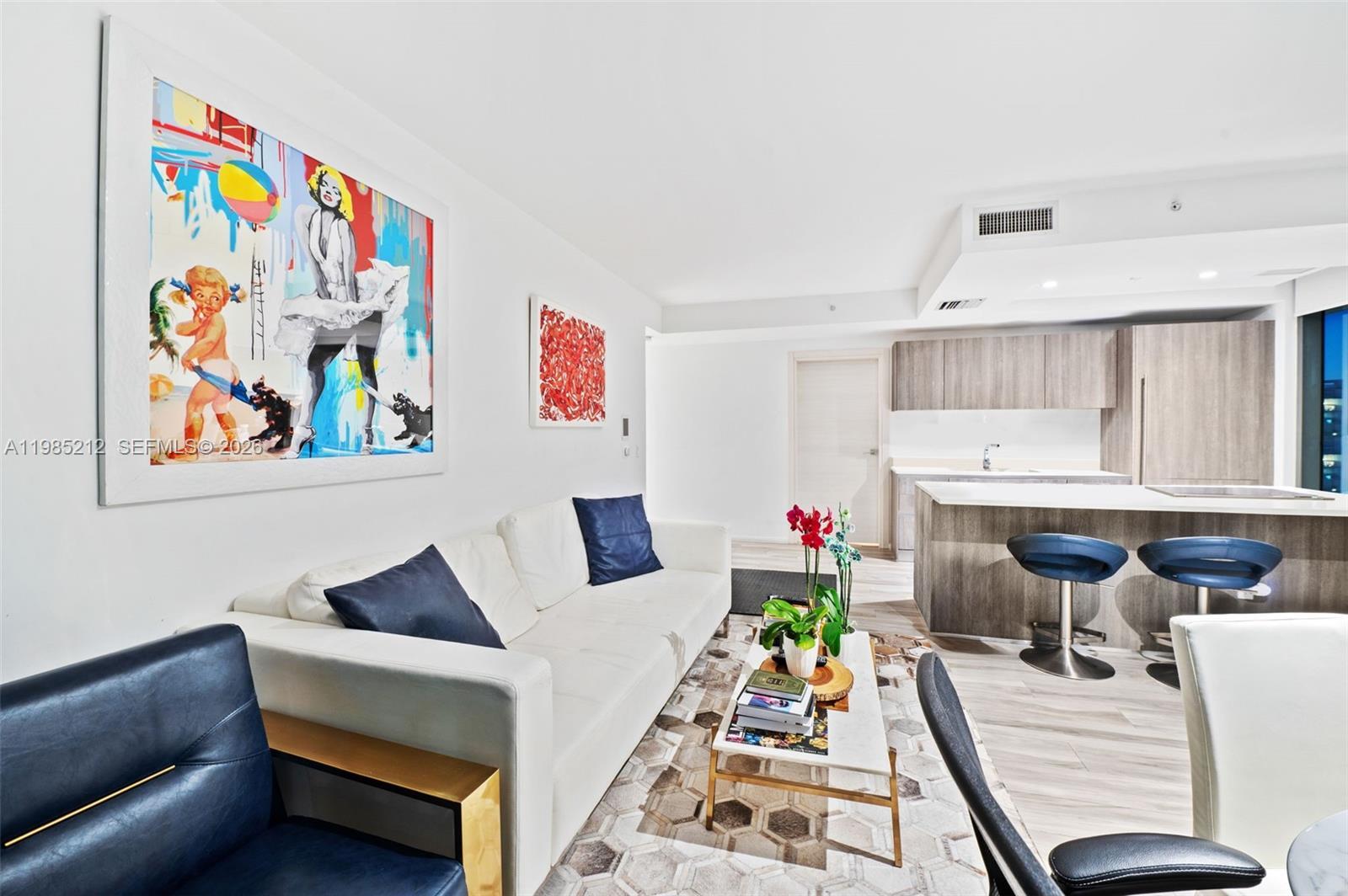 Building Photo - 801 S Miami Ave