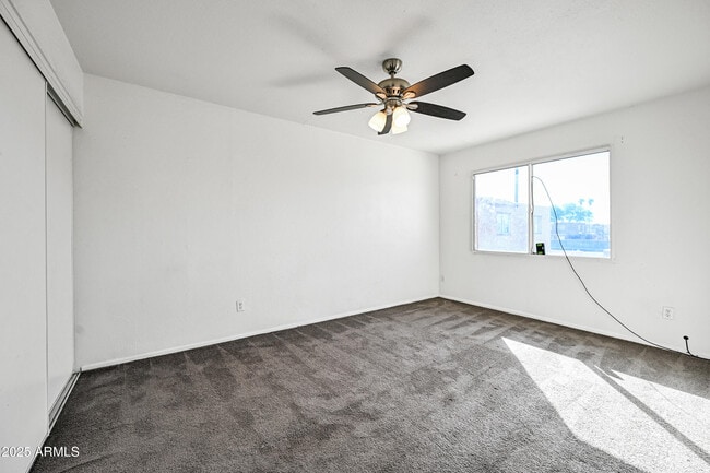 Building Photo - 4240 S 46th Pl