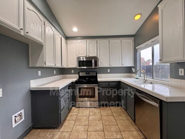 Building Photo - 30594 Glaspell Ct