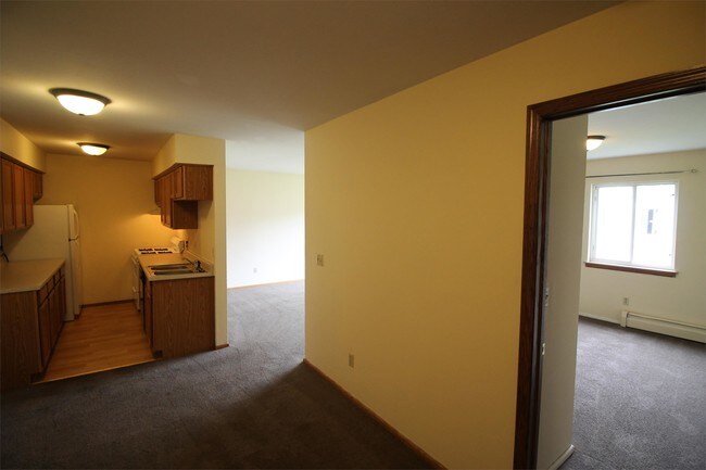 Building Photo - 304 N Tratt St