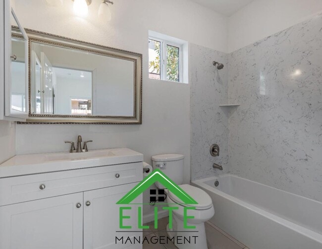 Building Photo - Charming 3-Bedroom, 2-Bath Home in Prime S...