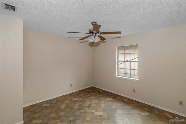 Building Photo - 21 E Saenz Ave
