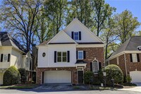 Building Photo - 1103 Fairway Gardens NE