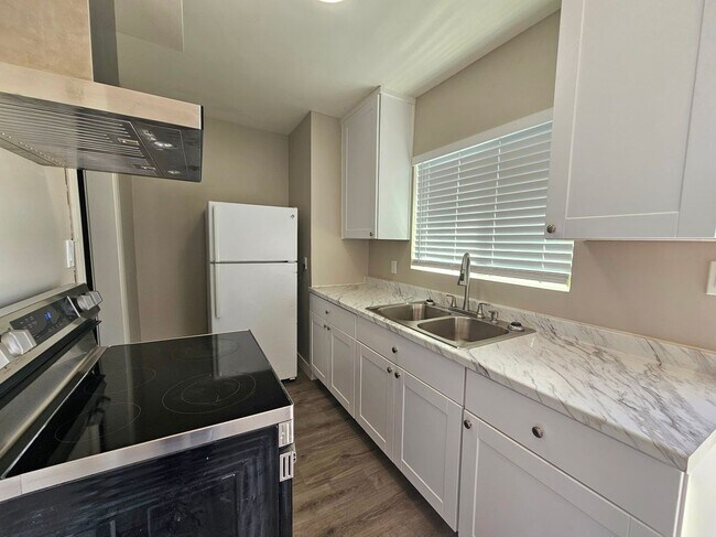 Building Photo - 24185 Sunnymead Boulevard