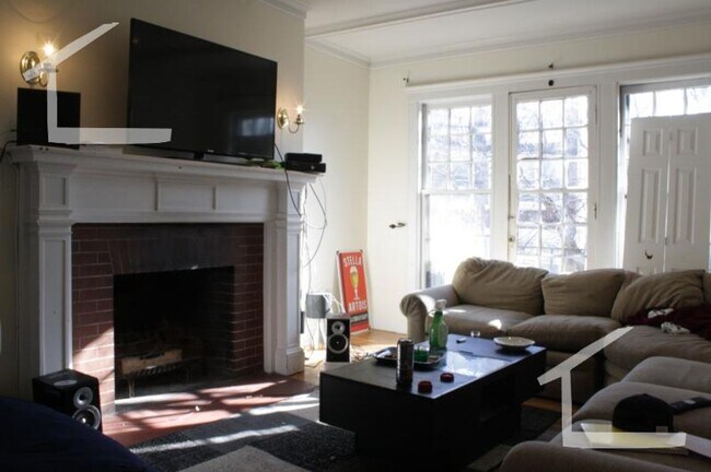BU Brookline Area Spacious 5b/2b Large Rooms, These don't last long Hurry! - BU Brookline Area Spacious 5b/2b Large  Rooms, These don't last long  Hurry!