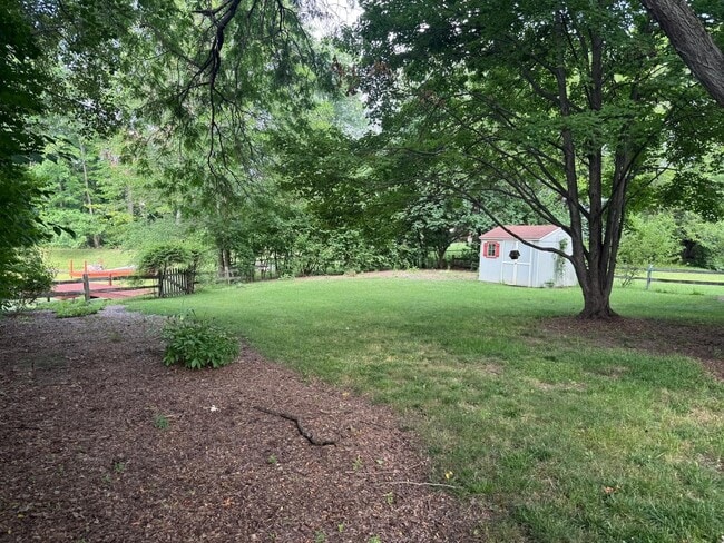 Building Photo - 7574 Allenwood Ct