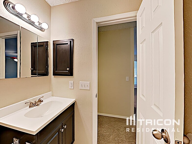 Building Photo - 6162 Little Brandywine Creek