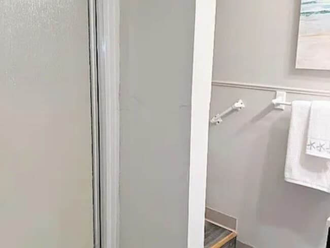 Building Photo - 358 Alpine Dr