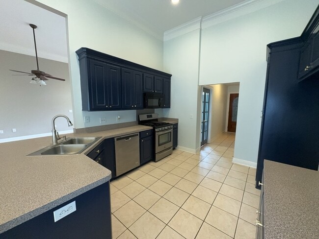 Building Photo - 103 Canter Cove
