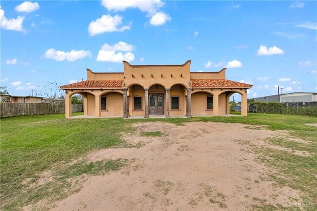 Building Photo - 20 Carpintero St