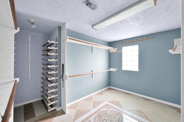 Building Photo - 6715 Dillon Dr