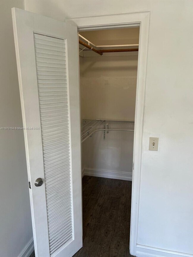 Building Photo - 50 Antilla Ave