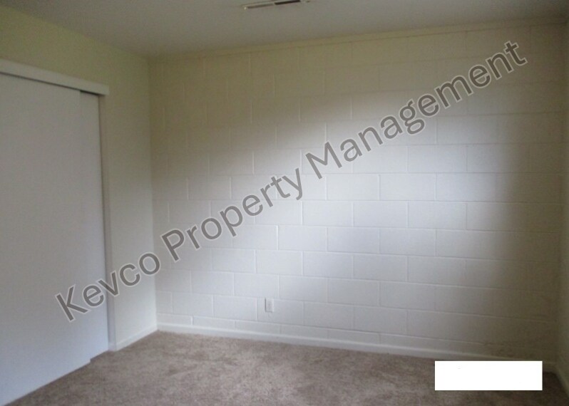 Building Photo - 2801 Stanford Rd