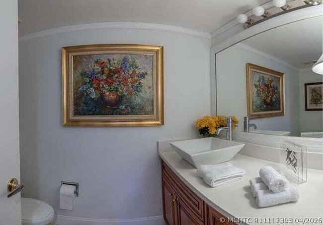 Building Photo - 3205 Bridgewood Dr
