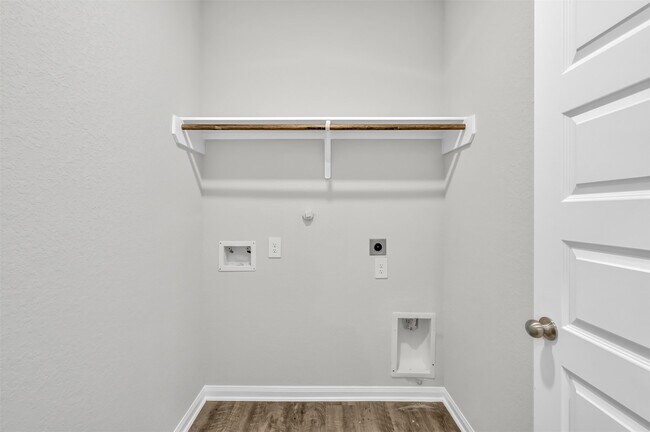 Building Photo - 14733 Pinion Ct