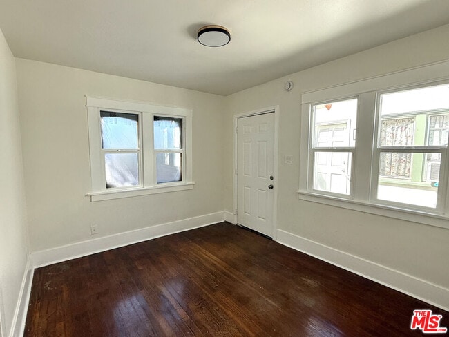 Building Photo - 1806 9th St