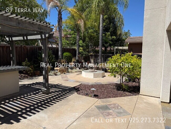 Building Photo - 89 Terra Way
