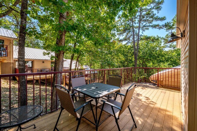 Building Photo - 235 Ozark Mountain Resort Dr
