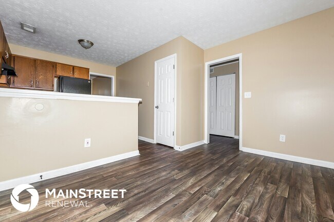Building Photo - 3154 Chippewa Dr
