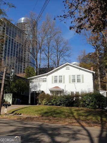 Building Photo - 32 Highland Dr NE