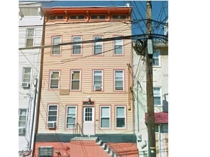 Building Photo - 342 4th St