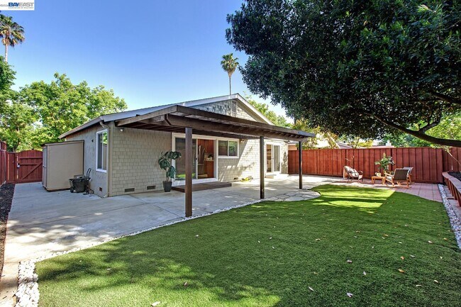 Building Photo - 238 Arbor Valley Dr