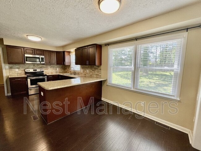 Building Photo - 6817 Bryanstone Way