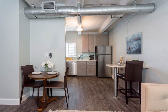 Interior Photo - Iris Flats