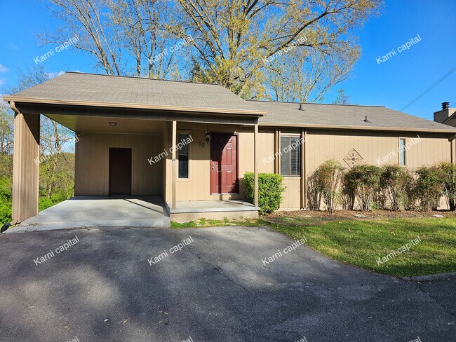 Primary Photo - 8709 Olde Colony Trl