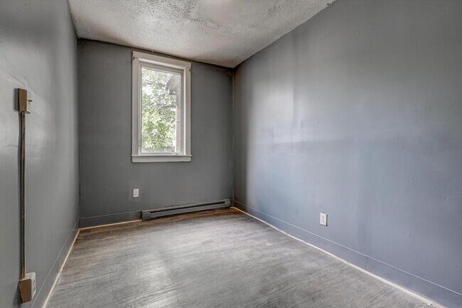 Building Photo - 189 Pennington Avenue - 1st floor