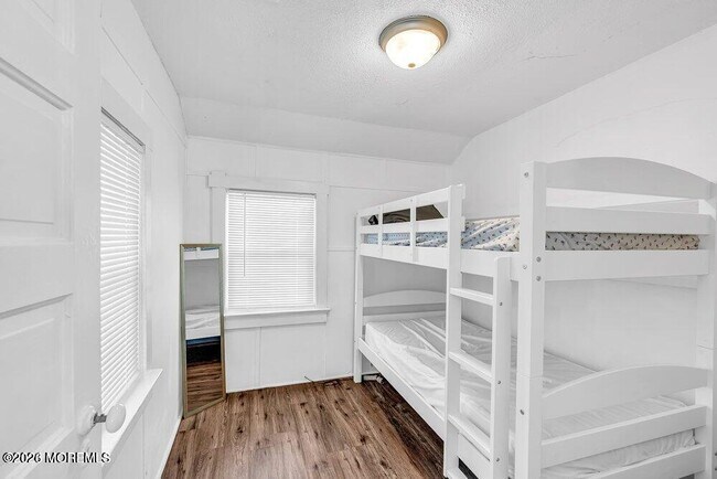 Building Photo - 504 8th Ave