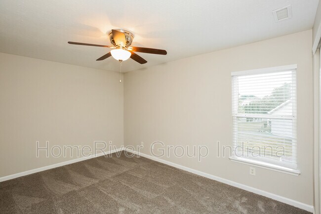 Building Photo - 926 Nature Lake Ct