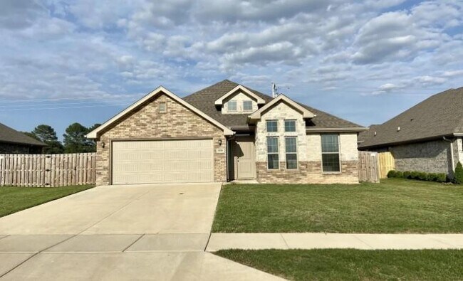 Primary Photo - 3550 Macintosh Way