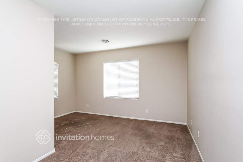 Building Photo - 741 Easter Lily Pl