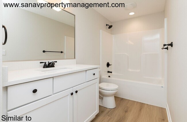 Building Photo - Luxury 2,200 Sq Ft Villa with Chef’s Kitch...