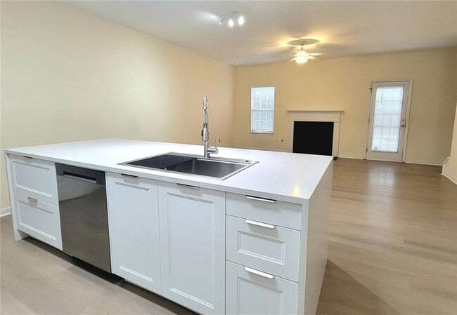 Building Photo - 1516 Parc Main St