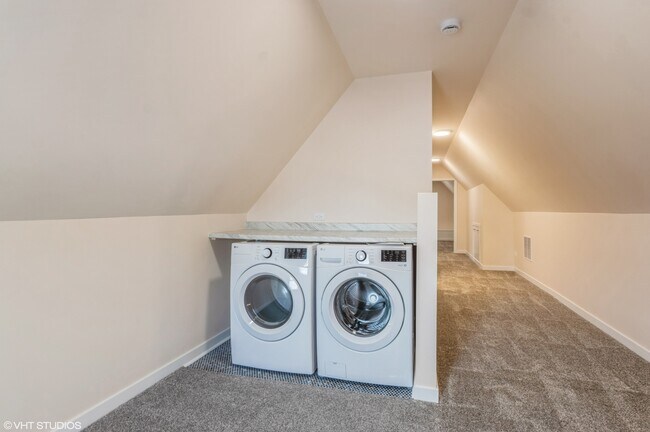 Building Photo - 3821 N Whipple St