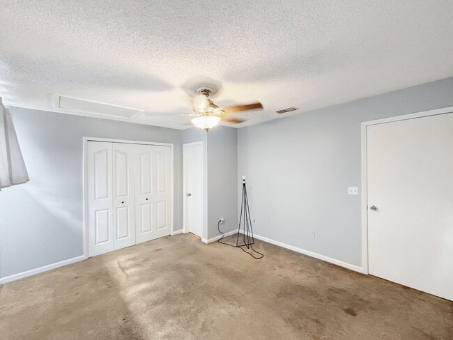 Building Photo - 12216 Fox Hound Ln