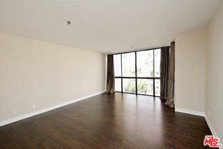 Building Photo - 10660 Wilshire Blvd