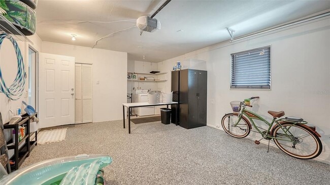 Building Photo - 1302 Mango Ave
